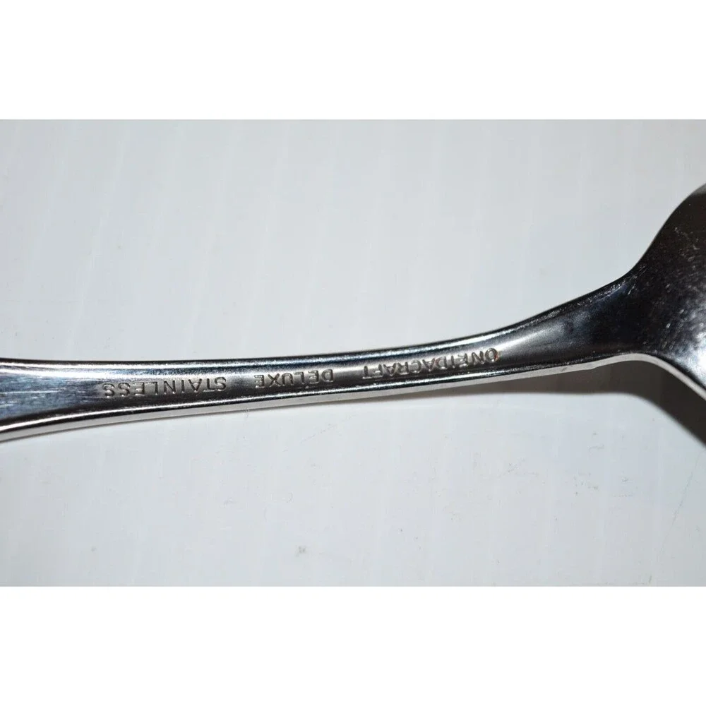Oneida Deluxe Chateau 2 pc‎ Soup Spoons 6 7/8